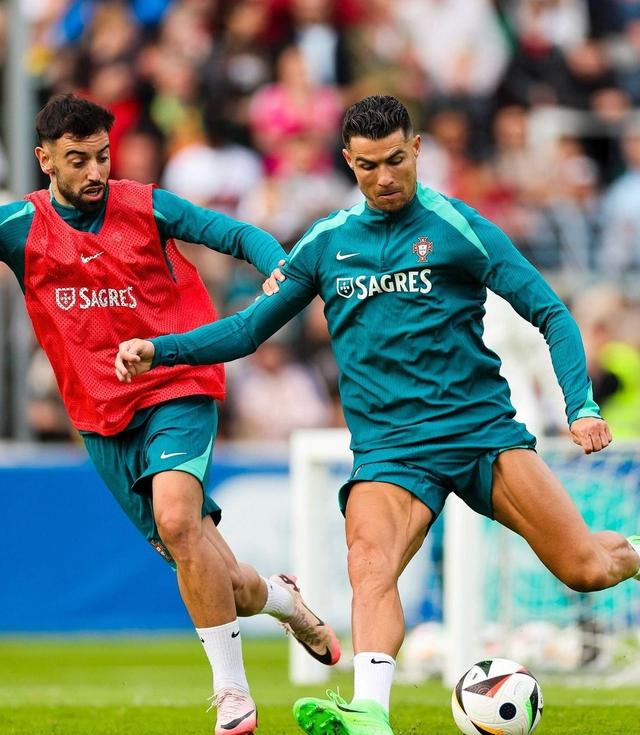 天津天海突破对手防线，力争进球得分的简单介绍