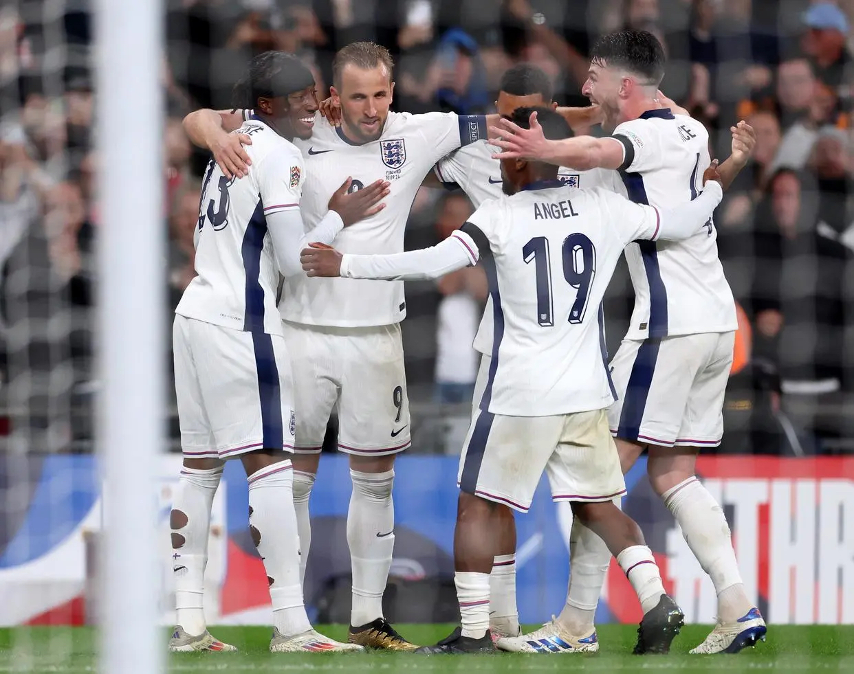 包含芬兰主场告捷,力克对手成功晋级欧洲国家联赛半决赛的词条 包含芬兰主场告捷,力克对手成功晋级欧洲国家联赛半决赛的词条