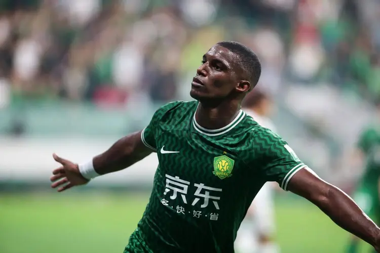 包含国安主场反击，助力迎来连胜壮举的词条