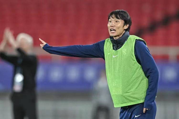 阿尔滨赢球士气高涨，客场实力显著的简单介绍