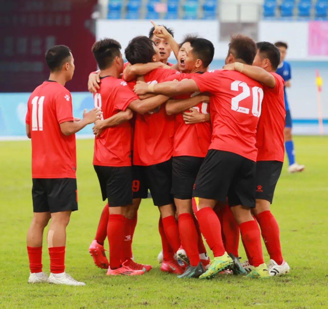 开云体育官网入口-罚点球稳定，帮助球队轻松获胜