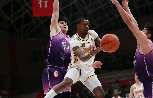 球队士气低迷,急需新帅带领逆袭 球队士气低迷,急需新帅带领逆袭