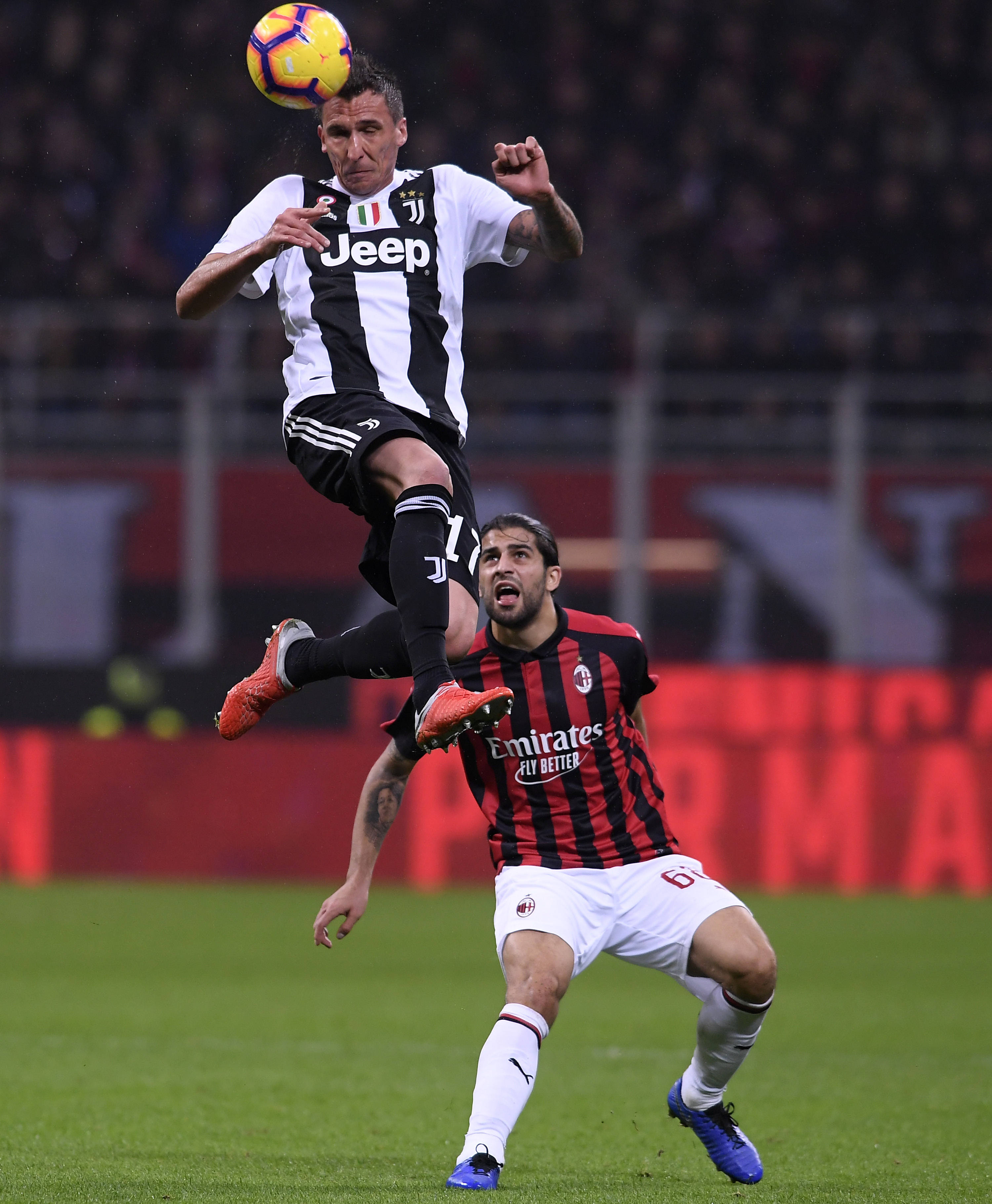 开云体育中国官网-AC米兰连续两轮不胜，排名下滑的简单介绍