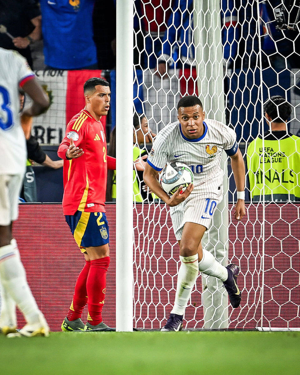 关于法国-大胜克罗地亚,顺利晋级半决赛的信息 关于法国-大胜克罗地亚,顺利晋级半决赛的信息