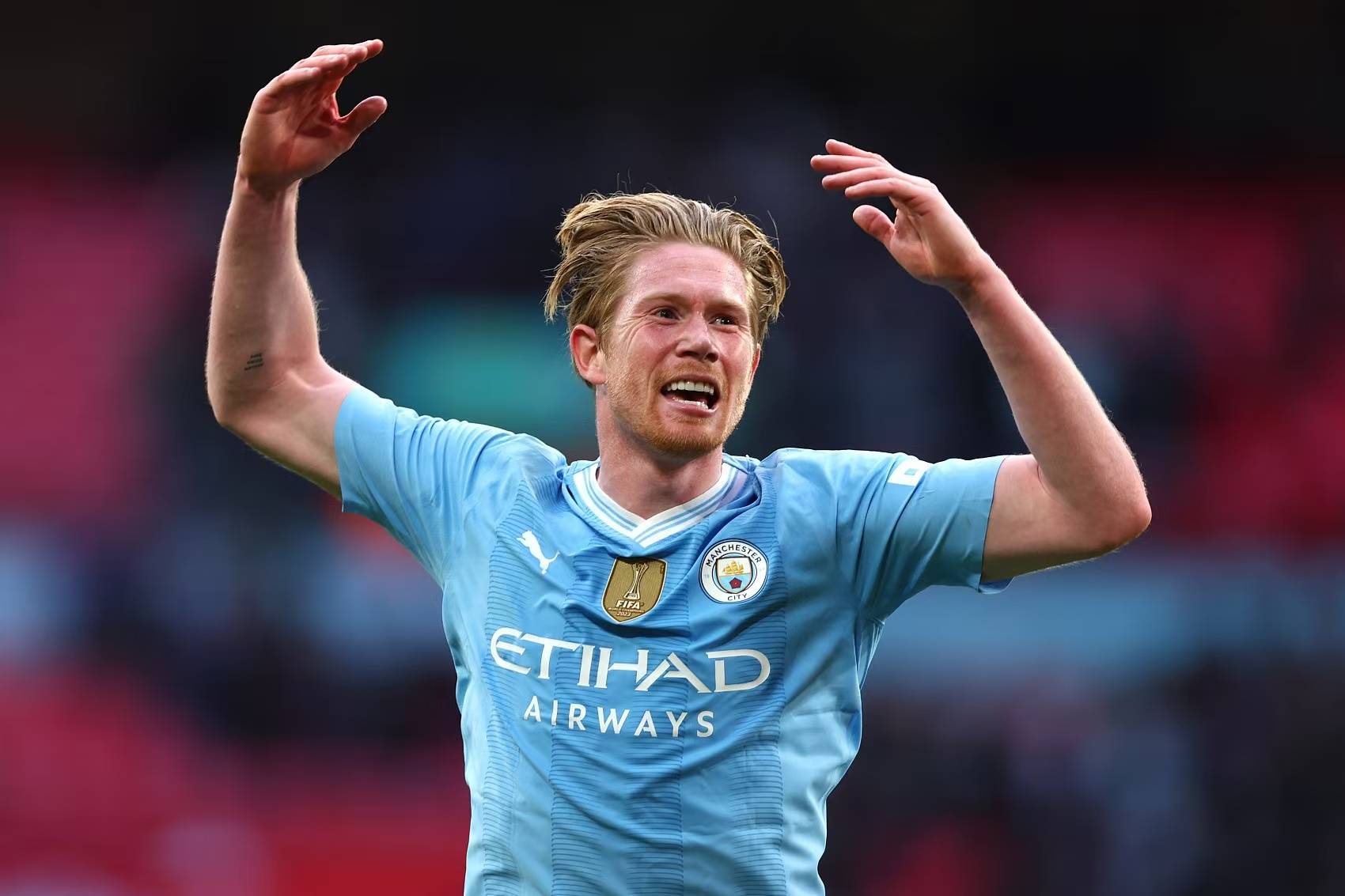 曼城卫冕之旅,德布劳内接连两球成就胜利 曼城卫冕之旅,德布劳内接连两球成就胜利