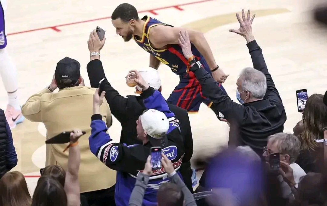 国王队尴尬连败,球队内部面临矛盾和挑战的简单介绍 国王队尴尬连败,球队内部面临矛盾和挑战的简单介绍